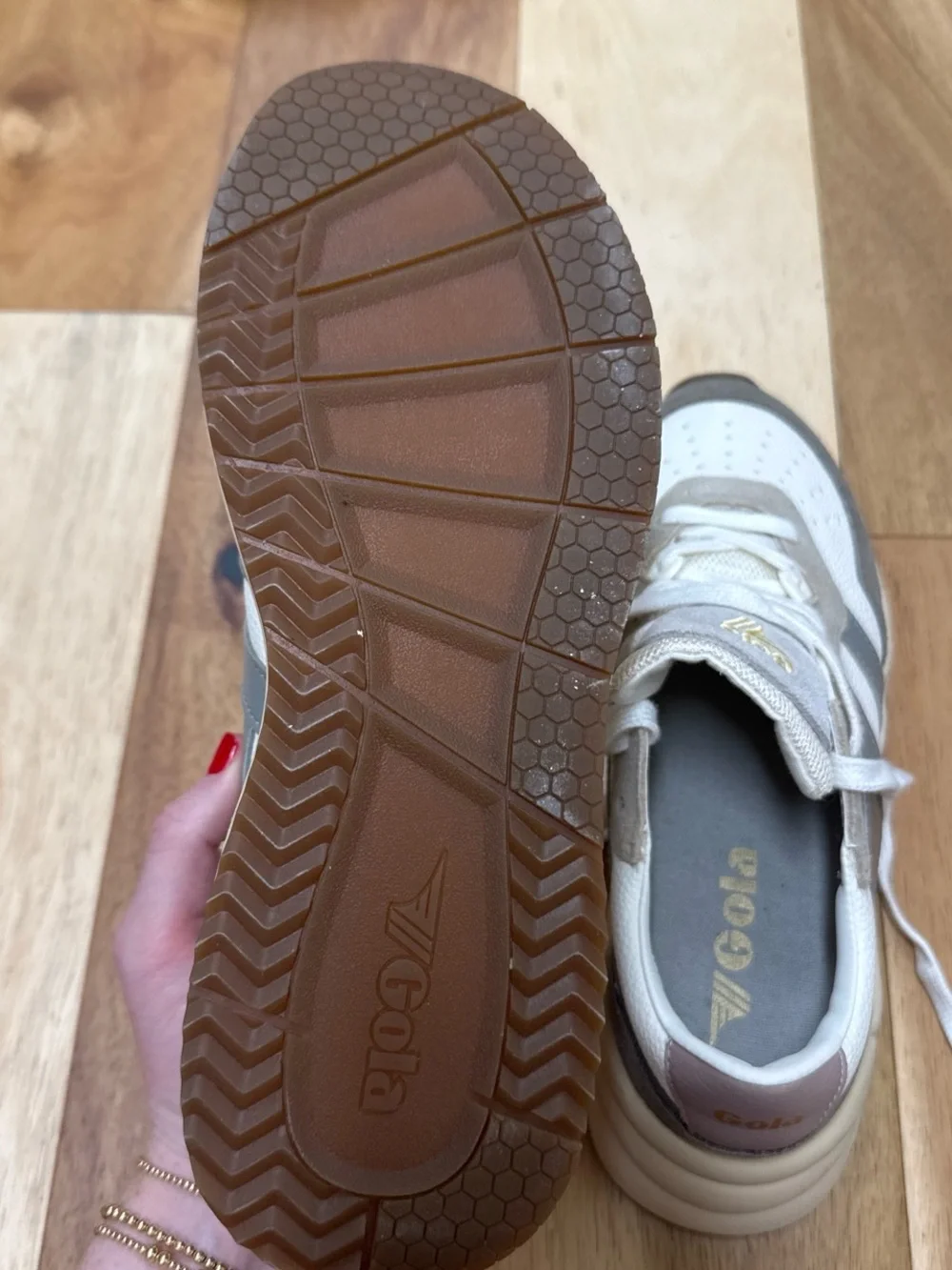GOLA sneakers size 7